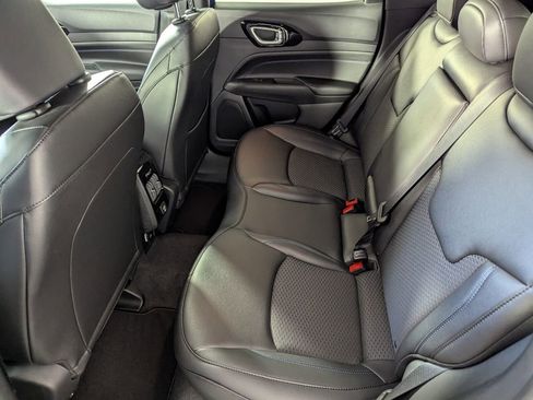 New 2026 Jeep Compass Latitude image 13