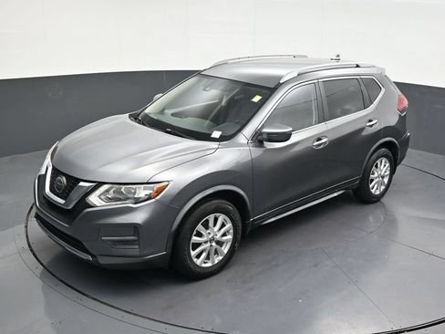Used 2020 Nissan Rogue S w/ Special Edition Package FWD image 17