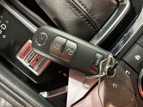 Used 2017 MAZDA CX-5 Touring FWD image 20