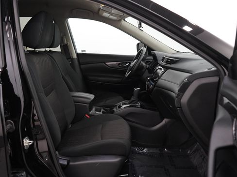Used 2020 Nissan Rogue SV AWD/4WD image 11