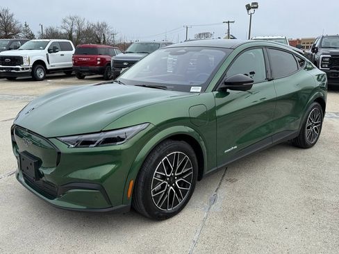 Certified 2025 Ford Mustang Mach-E Premium image 12