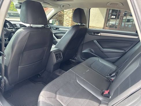 Used 2014 Volkswagen Passat TDI SE FWD image 14