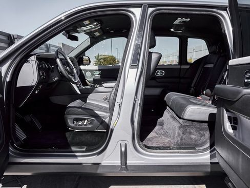 Used 2023 Rolls-Royce Cullinan AWD/4WD image 31