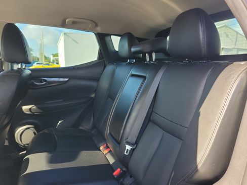 Used 2017 Nissan Rogue Sport SL FWD image 10