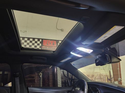 Used 2019 Dodge Charger Scat Pack w/ Dynamics Package image 31