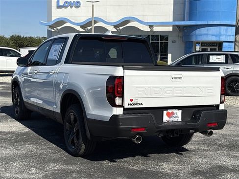 New 2026 Honda Ridgeline Black Edition image 7