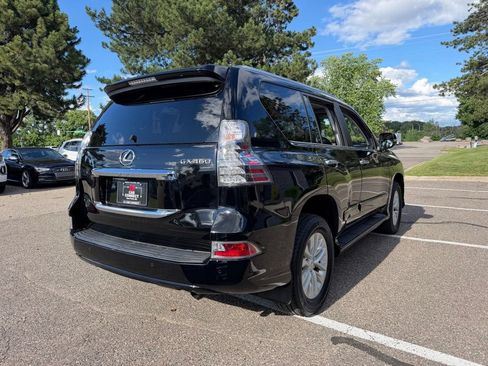 Used 2016 Lexus GX 460 w/ Premium Package AWD/4WD image 11