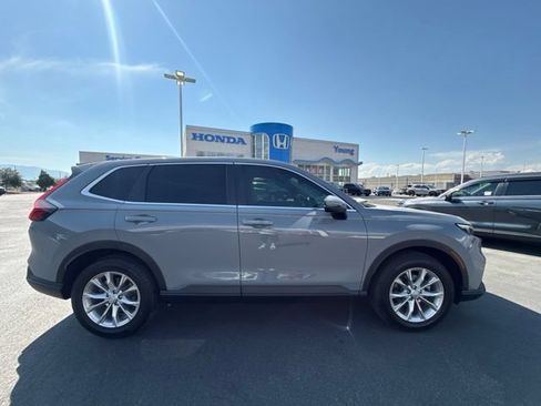 Used 2024 Honda CR-V EX-L image 3
