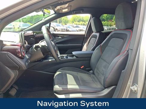 Used 2025 Chevrolet Blazer EV RS AWD/4WD image 2