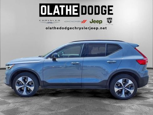 Used 2023 Volvo XC40 B5 Plus w/ Protection Package Premier AWD/4WD image 20