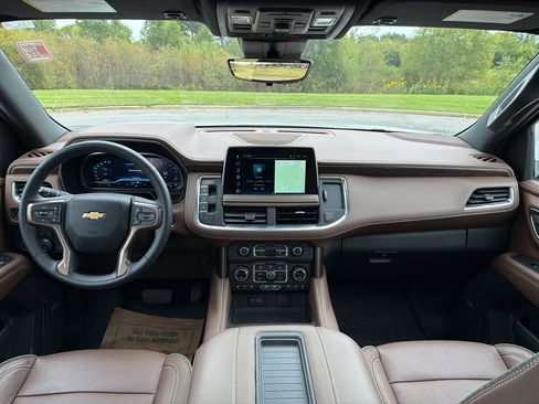 Used 2023 Chevrolet Tahoe High Country w/ Premium Package 2 AWD/4WD image 21