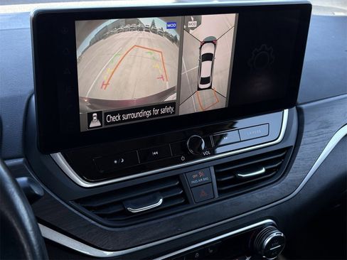 Used 2024 Nissan Altima 2.5 SL image 17