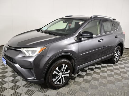 Used 2018 Toyota RAV4 LE w/ All Weather Liner Package AWD/4WD image 10