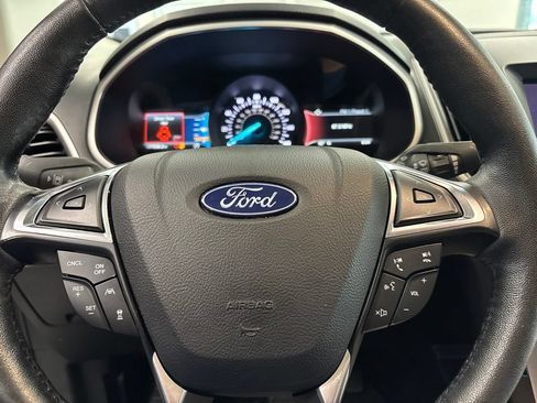 Used 2020 Ford Edge SEL AWD/4WD image 17