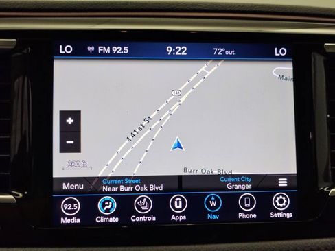Used 2020 Chrysler Pacifica Limited FWD image 3