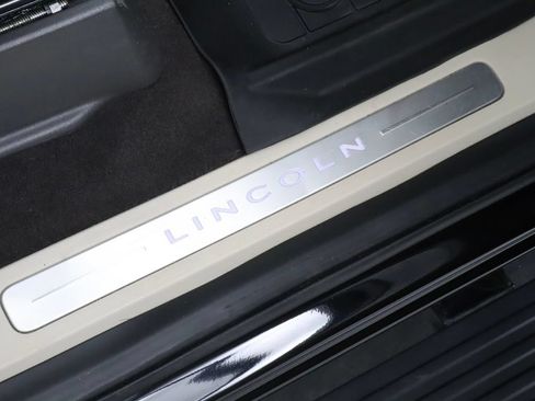 Used 2020 Lincoln Navigator L Reserve w/ Luxury Package AWD/4WD image 30