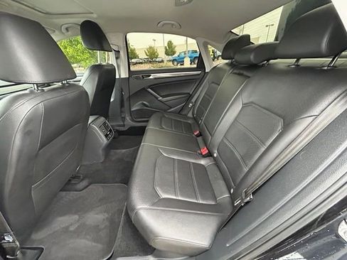 Used 2017 Volkswagen Passat 1.8T SE FWD image 27