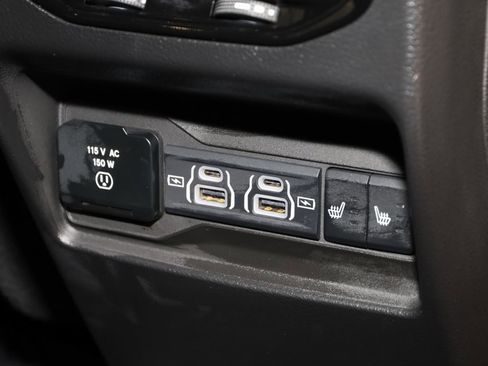 Used 2022 Jeep Grand Cherokee Limited image 13