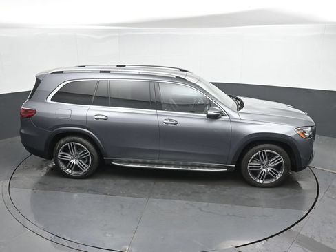 Used 2024 Mercedes-Benz GLS 450 4MATIC image 36