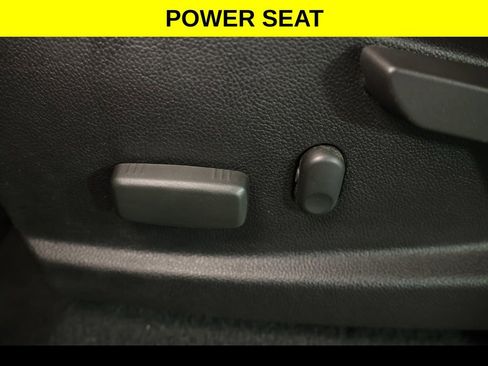 Used 2022 GMC Canyon AT4 image 5