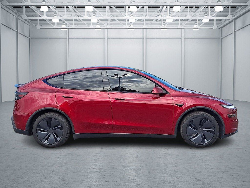 Used 2026 Tesla Model Y Long Range AWD/4WD image 8