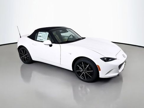 New 2025 MAZDA MX-5 Miata Grand Touring image 1