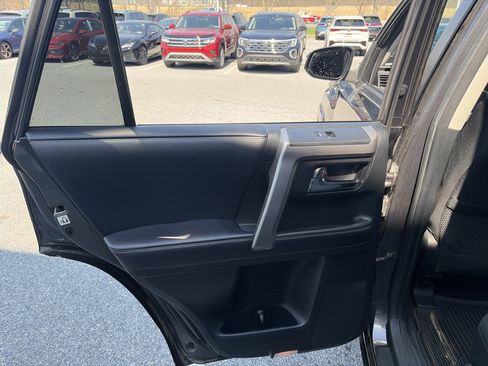 Used 2018 Toyota 4Runner SR5 image 23