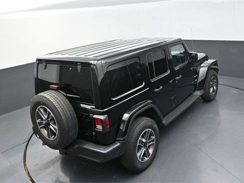 Used 2023 Jeep Wrangler Unlimited Sahara w/ Cold Weather Group image 25