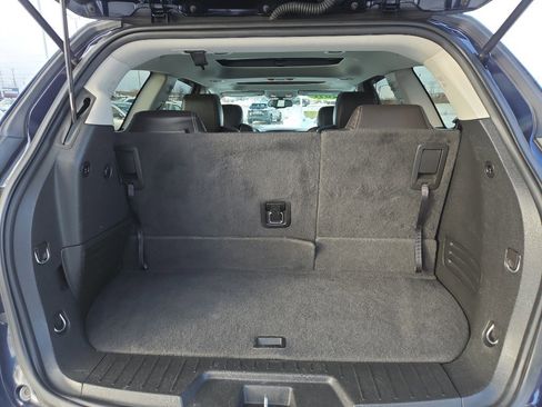 Used 2017 Chevrolet Traverse LT image 17