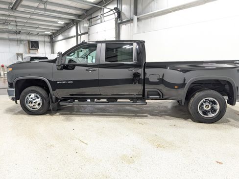 Used 2023 Chevrolet Silverado 3500 LT w/ Convenience Package image 6