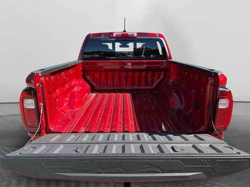 New 2025 GMC Canyon Elevation w/ Convenience Package image 9