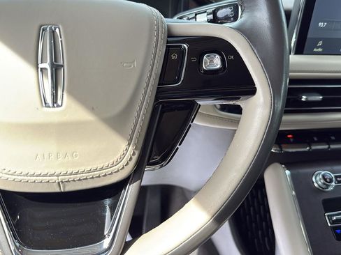 Used 2023 Lincoln Aviator Reserve w/ Equipment Group 201A image 16