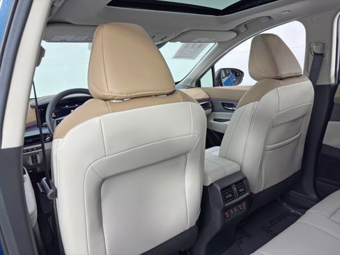 Used 2025 Nissan Murano Platinum image 40