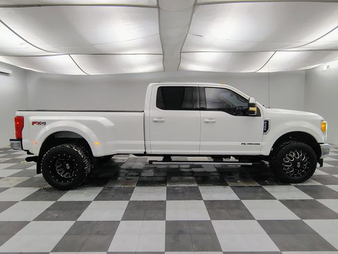 Used 2017 Ford F350 Lariat w/ Lariat Value Package image 12