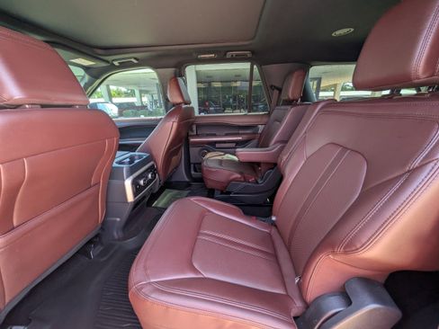 Used 2022 Ford Expedition Max Limited RWD image 13