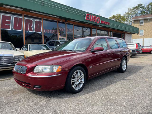 Used 2006 Volvo V70 2.4 FWD image 1
