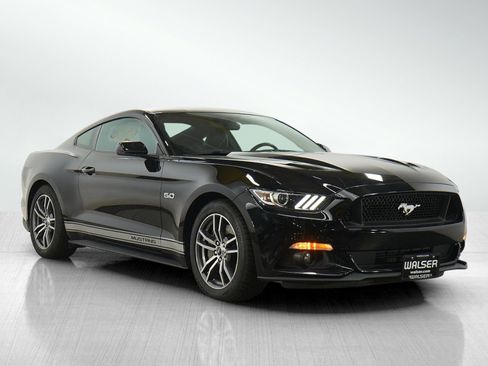 Used 2016 Ford Mustang GT Premium RWD image 7