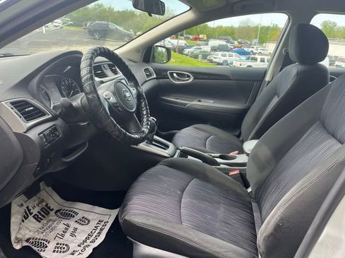 Used 2019 Nissan Sentra SV FWD image 12