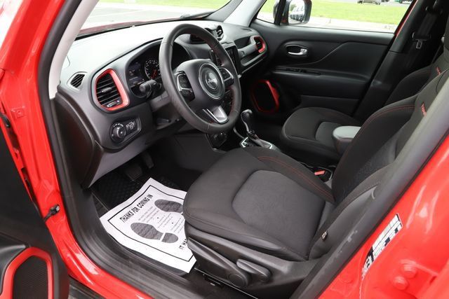 Used 2023 Jeep Renegade Trailhawk AWD/4WD image 8