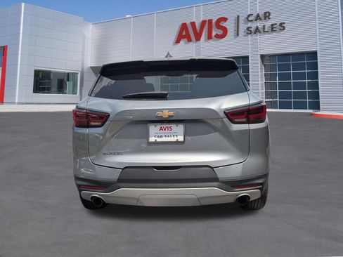 Used 2025 Chevrolet Blazer LT FWD image 7