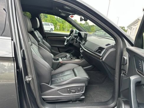 Used 2023 Audi Q5 2.0T Premium Plus w/ Premium Plus Package AWD/4WD image 12
