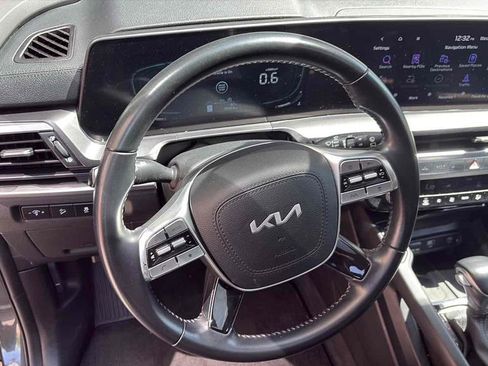 Used 2024 Kia Telluride S w/ S Sunroof Package image 11