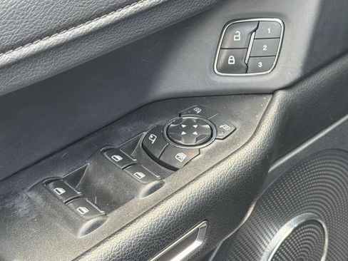 Used 2020 Ford Expedition XLT w/ Equipment Group 202A RWD image 16