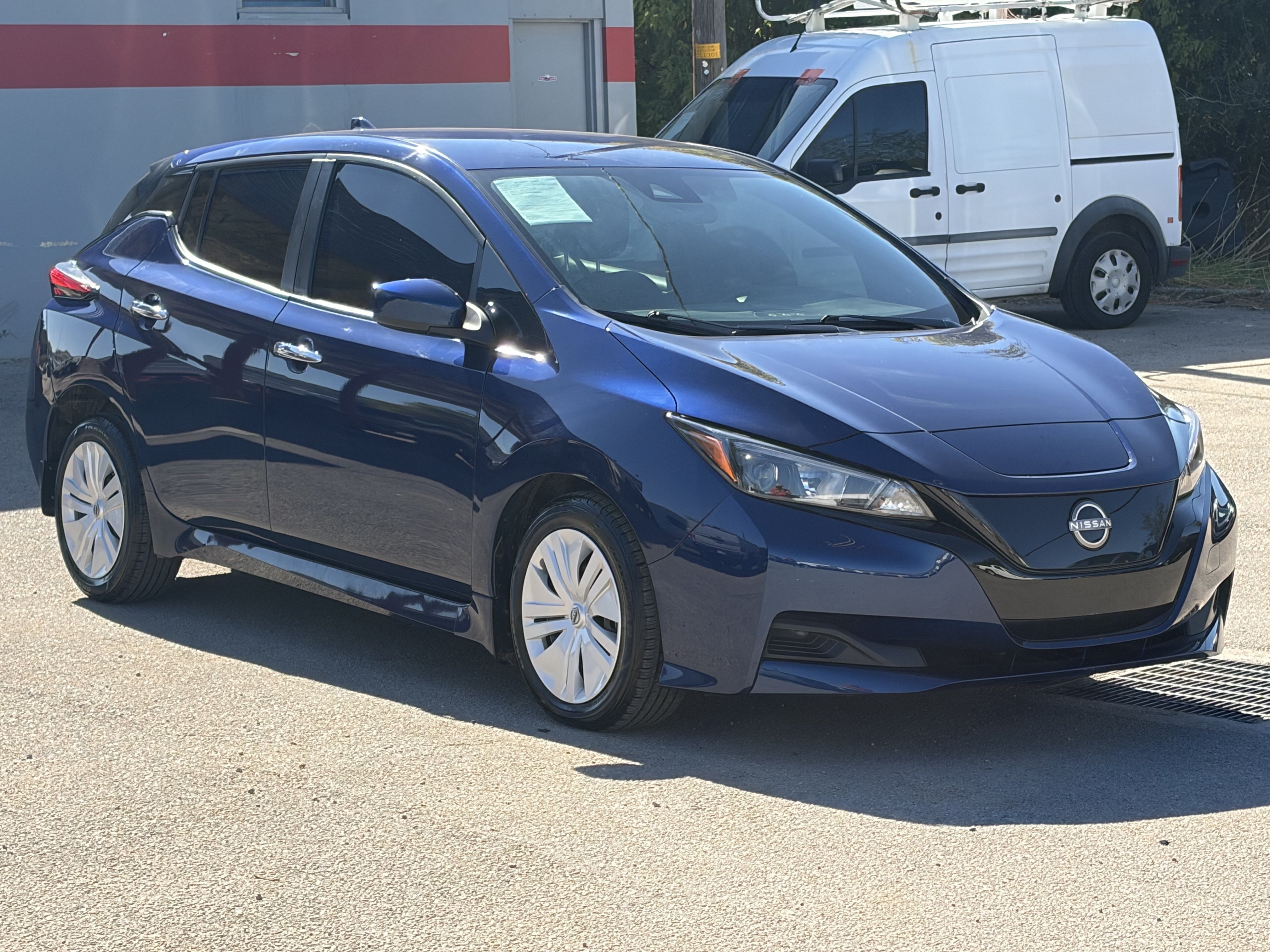 Used 2025 Nissan Leaf S FWD image 8