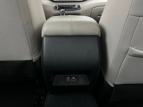 Used 2025 Nissan Altima 2.5 SV image 13