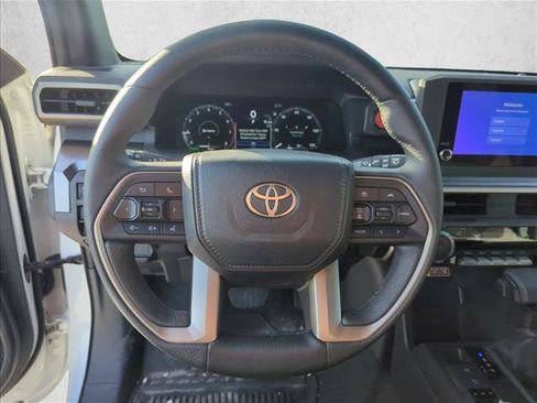 Certified 2025 Toyota 4Runner TRD Off-Road AWD/4WD image 11