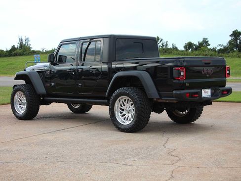 Used 2023 Jeep Gladiator Rubicon w/ LED Lighting Group AWD/4WD image 8