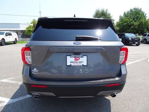 Used 2022 Ford Explorer XLT w/ Equipment Group 202A RWD image 5