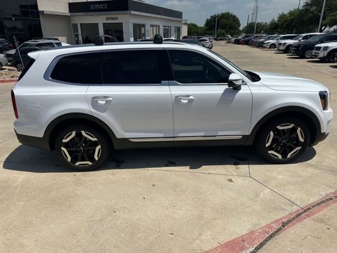 Used 2025 Kia Telluride S AWD/4WD image 25