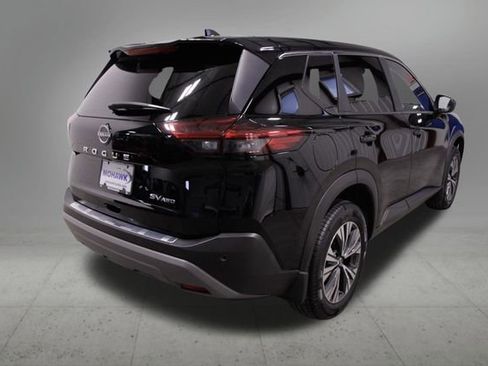 Used 2023 Nissan Rogue SV image 5